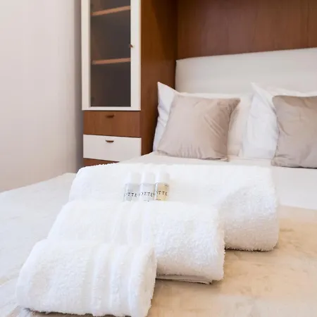Merulana Luxury *